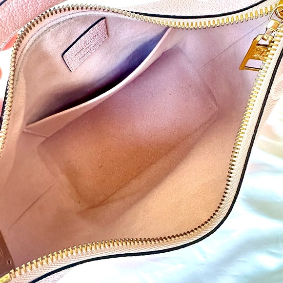 LOUIS VUITTON MARSHMALLOW M45697 (Special Limited Edition) - Picture 5 of 10